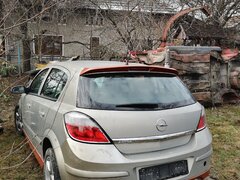Bara spate Opel Astra H hatchback
